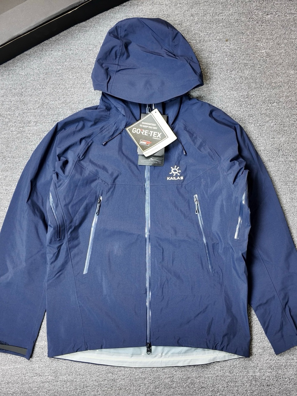 Men's Navy GORE-TEX Ski Jacket with Hood